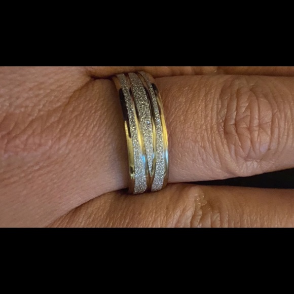 BN Stainless Steel Gold/Silver Sparkle Design - Picture 2 of 2